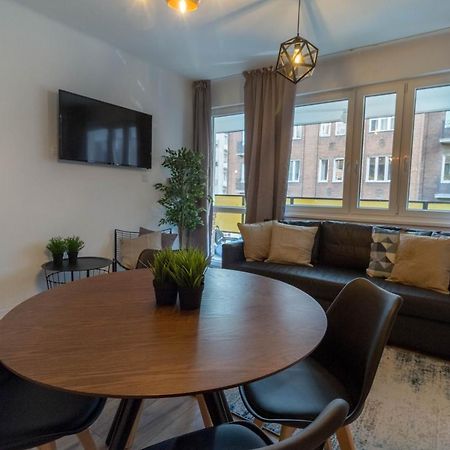 Standard Apartment By Hi5 - Madach Budapest Bagian luar foto